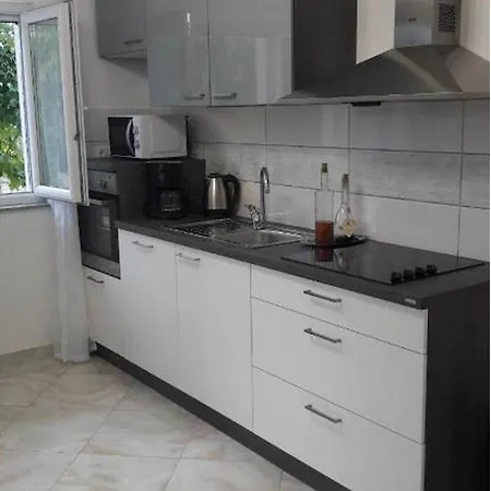 Vakantiehuis Lucic *