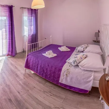 Vakantiehuis Lucic *