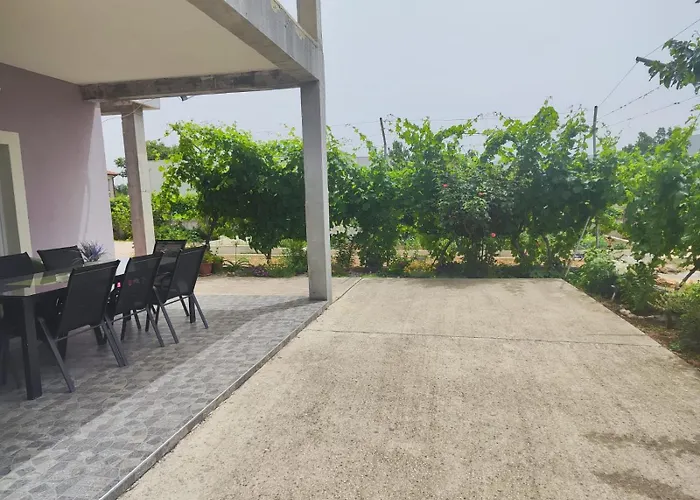 Lucic Vakantiehuis Lozovac